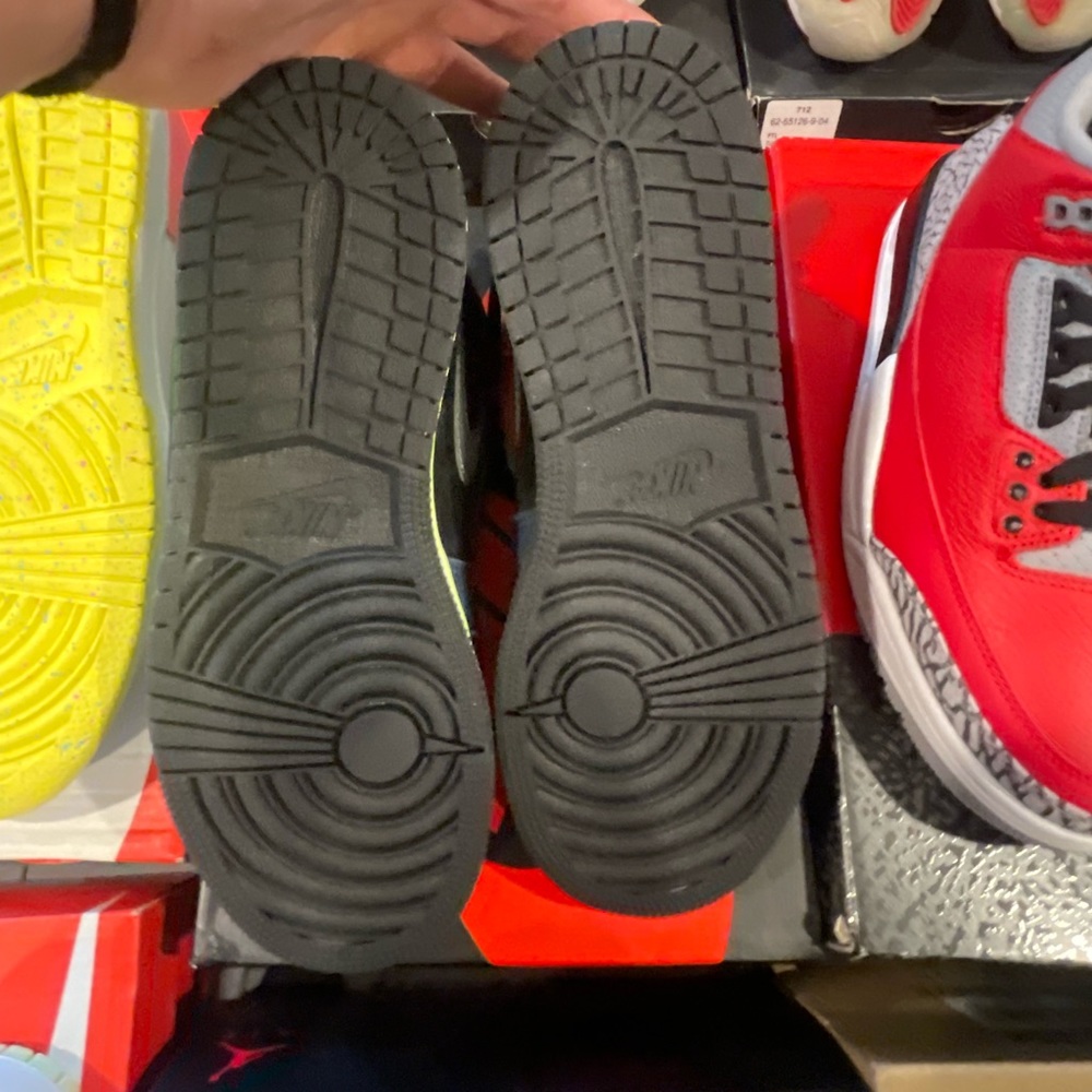 Jordan & yeezy - Picture 7 of 15